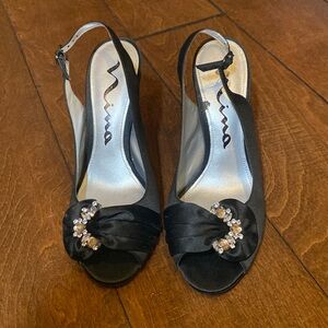 Nina satin dress shoes New in box